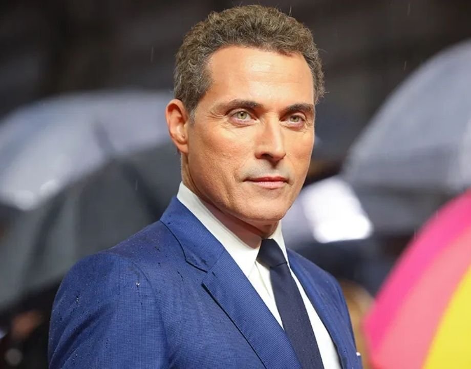 Rufus Sewell