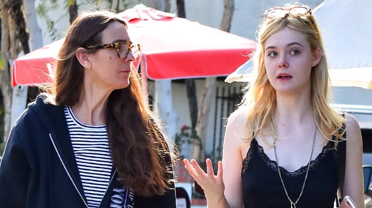 Her Close Bond With Dakota and Elle