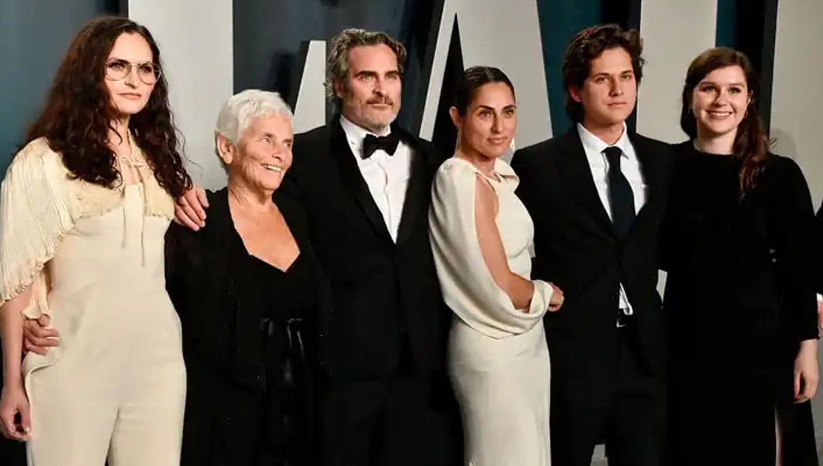 Jodean Bottom’s Siblings