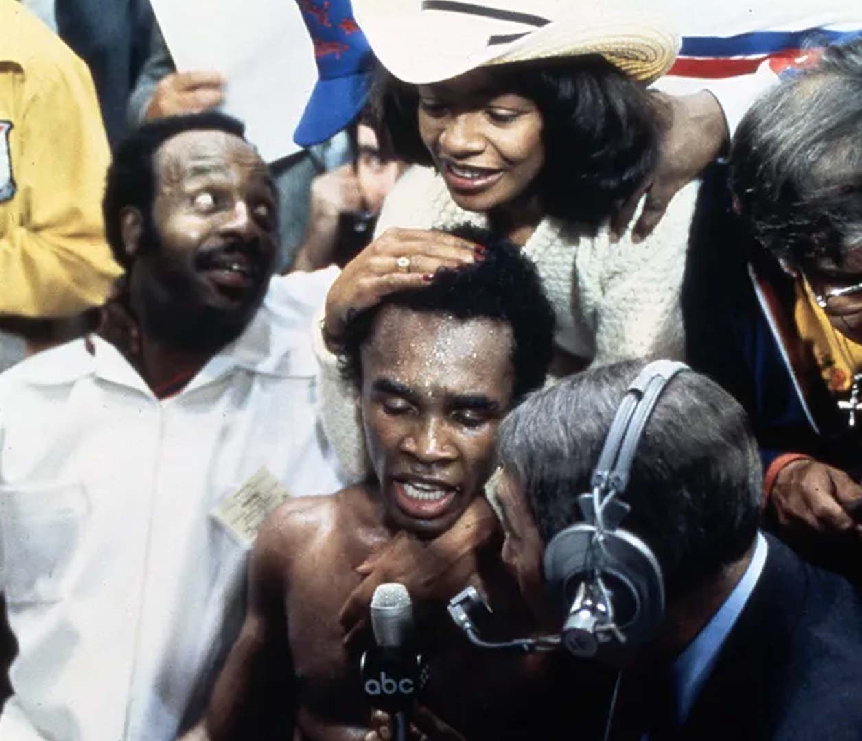 What Life Was Like as Sugar Ray Leonard’s Wife