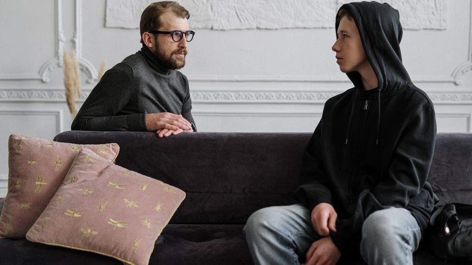 How to Get Immediate Help Through Youth Crisis Support Services
